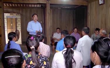Lãnh đạo Huyện ủy Trạm Tấu tudafabet khuyến mãi truyền, vận động nhân dân đẩy mạnh cuộc vận động “Toàn dân đoàn kết xây dựng đời sống văn hóa ở khu dân cư