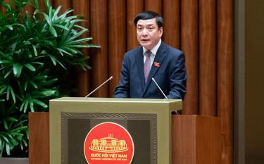 Tổng Thư ký Quốc hội, Chủ nhiệm Văn phòng Quốc hội Bùi Văn Cường phát biểu tại hội trường.