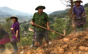 Anh Giàng A Sàng trở thành tấm gương sáng ở bản Đề Chờ Chua B.