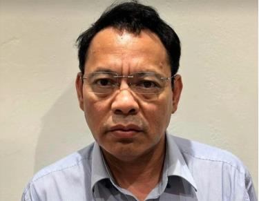 Nguyễn Ddafabet comh Sơn (57 tuổi), Giám đốc Công ty Mua bán điện, Tập đoàn Điện lực Việt Nam bị khởi tố.