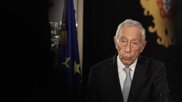 Tổng thống Bồ Đào Nha Marcelo Rebelo de Sousa tuyên bố giải tán quốc hội.