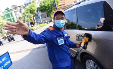 Thủ tướng yêu cầu thanh, kiểm tra giám sát việc phát hành hóa đơn điện tử tại các cửa hàng bán lẻ xăng dầu