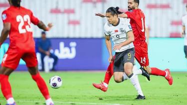 Zhang Yuning (số 9) ghi bàn giúp Trung Quốc giành chiến thắng 1-0 trên sân của Bahrain, thắp lại hy vọng giành vé dự World Cup 2026.