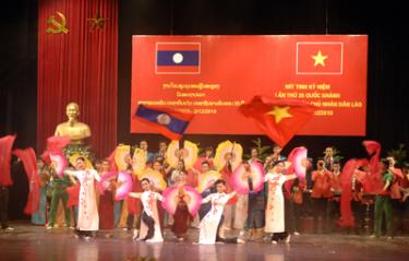 Chương trình nghệ thuật tại lễ mít tinh.