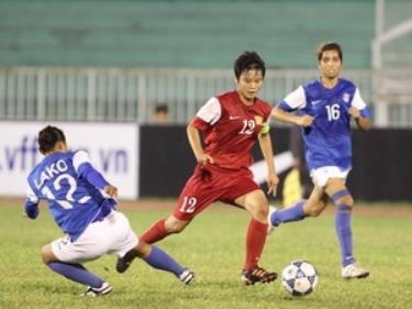 U19 Việt Nam (áo đỏ) có chiến thắng tưng bừng.