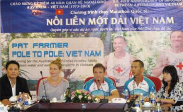 Họp báo ra mắt chương trình.