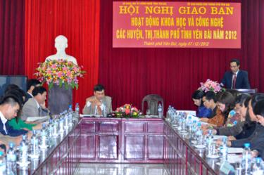 Toàn cảnh buổi giao ban.