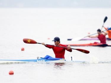 Tay bơi Nguyễn Thành Quang chỉ mang về tấm HCB ở nội dung K1 500m

