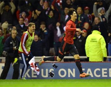 Ki Sung Yong đã kết liễu Chelsea
