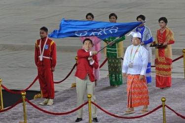 Singapore nhận cờ tổ chức SEA Games 28 cũng giảm mất đến 30 HCV các môn thế mạnh giúp Việt Nam có được trên đất Myanmar.