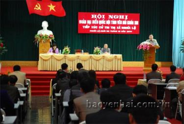 Đoàn đại biểu Quốc hội tỉnh tiếp xúc cử tri thị xã Nghĩa Lộ.