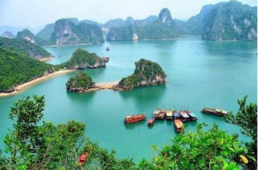 Vịnh Hạ Long - Quảng Ninh.