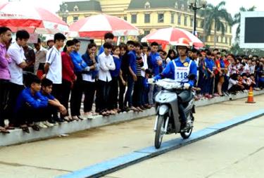 Nhiều hoạt động giáo dục ATGT trong trường học cũng được triển khai đậm nét, mang lại hiệu quả. (Ảnh: Hoài Văn)