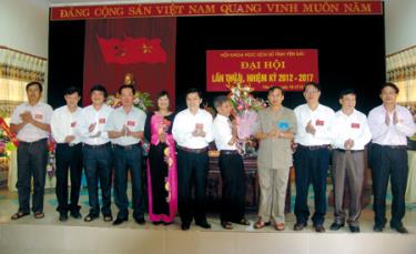 Ban Chấp hành Hội Khoa học Lịch sử tỉnh khoá II, nhiệm kỳ 2012 - 2017.