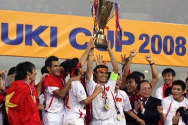 Đội tuyển Việt Nam và Malaysia mỗi đội từng 1 lần vô địch AFF Cup