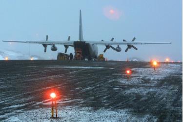 Máy bay C-130 Hercules tại căn cứ không quân Tổng thống Eduardo Frei Montalva năm 2004.