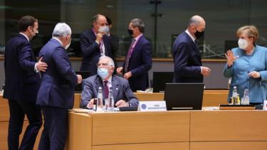Các nhà lãnh đạo EU thảo luận tại Hội nghị thượng đỉnh EU, diễn ra ở Brussels, ngày 10-12.