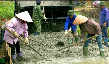 Năm 2020, huyện Văn Yên thực hiện bê tông hóa được trên 67 km đường giao thông nông thôn, đạt 111,7% so với kế hoạch giao.