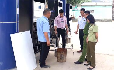 Thanh tra chuyên đề về tiêu chuẩn đo lường chất lượng tại một cơ sở kinh doanh xăng dầu trên địa bàn tỉnh Yên Bái.