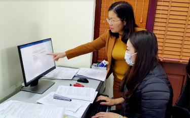 Lãnh đạo HĐND huyện Văn Chấn chỉ đạo xây dựng các kế hoạch, giám sát năm 2022.
