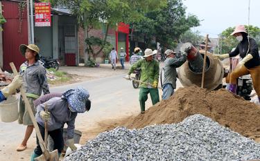 Các đia phương đẩy nhanh tiến độ thi công các công trình và giải ngân vốn đầu tư công theo kế hoạch.