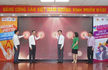 Đại diện Ban tổ chức và các nhà tài trợ chính thức khởi động mùa giải 2023 Cuộc thi Vô địch tin học văn phòng thế giới và Cuộc thi Vô địch thiết kế đồ họa thế giới tại Việt Nam