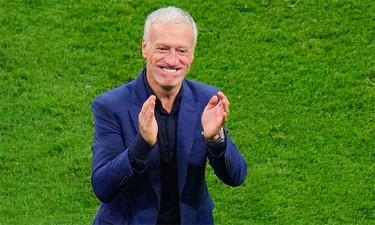 Deschamps mừng chiến thắng trước Morocco ở trận bán kết World Cup 2022 với Morocco tối 14/12 trên sân Al Bayt, thành phố Al Khor, Qatar.