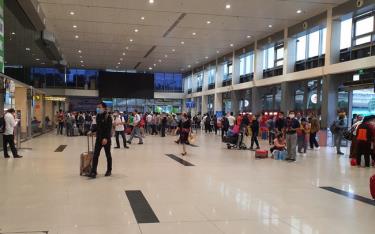 Giai đoạn cao điểm Tết Nguyên đán năm 2023, sân bay Tân Sơn Nhất dự kiến đón khoảng 120.000 hành khách mỗi ngày.