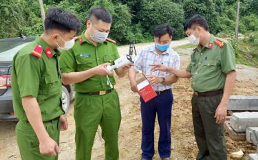 Mô hình lắp camera an ninh của Công an xã Tân Lĩnh được chính quyền, nhân dân địa phương hưởng ứng đã phát huy hiệu quả trong đảm bảo an ninh trật tự tại cơ sở.