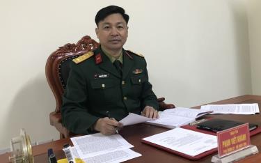 Đại tá Phạm Viết Khánh - Chính ủy Bộ Chỉ huy Quân sự tỉnh.
