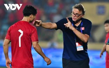 HLV Troussier công bố danh sách ĐT Việt Nam chuẩn bị cho Asian Cup 2023 vào ngày 25/12