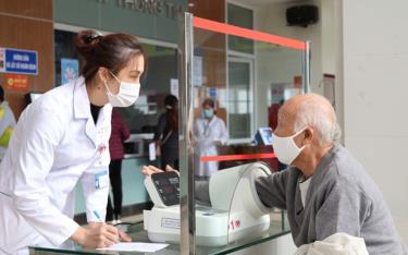 Người dafabet com có thể được ưu tiên khám dafabet com, chữa dafabet com nếu từ đủ 75 tuổi trở lên. Ảnh minh họa.