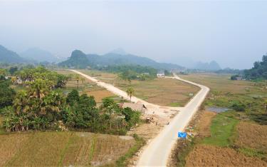 Hệ thống đường nông thôn ở xã An Phú, huyện Lục Yên được mở rộng, cứng hóa bảo đảm nhu cầu đi lại, giao thương của nhân dân.