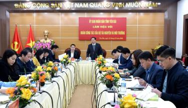 Quang cảnh buổi làm việc