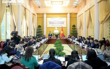 Toàn cảnh buổi họp báo.