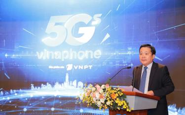 Ông Huỳnh Quang Liêm, Tổng Giám đốc Tập đoàn VNPT chính thức công bố cung cấp dịch vụ VinaPhone 5G.