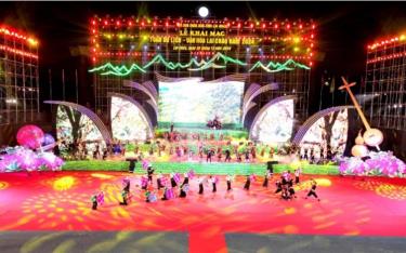 Màn nghệ thuật tại đêm keo bong da m88 mạc Tuần Du lịch-Văn hóa Lai Châu 2024.