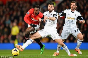 Welbeck tỏa sáng với một pha lập công. (ảnh: Getty)