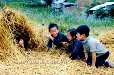 Ngày mùa vui.
(Ảnh: Phí Đức Long)
