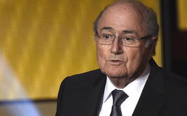 Chủ tịch FIFA - Blatter đang phải chịu áp lực lớn.