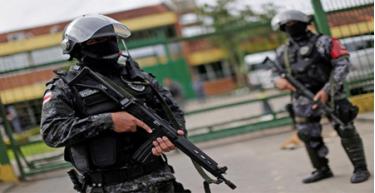 Cảnh sát quân sự Brazil được điều đến sau vụ tù nhân bạo loạn.