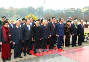 Lãnh đạo Đảng, Nhà nước vào Lăng viếng Chủ tịch Hồ Chí Minh.