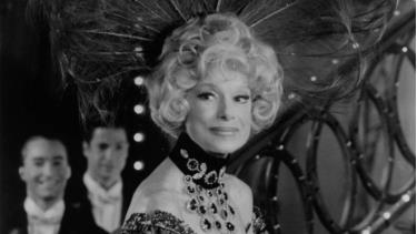 Huyền thoại sân khấu Broadway Carol Channing.