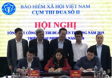 Các đơn vị trong Cụm thi đua số II – Bảo hiểm xã hội Việt Nam ký giao ước thi đua năm 2020.