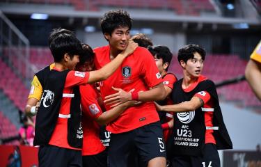 Jeong Tae-Wook (số 5) mang chức vô địch về cho U23 Hàn Quốc. (Nguồn: AFC)