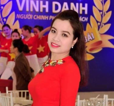 Hồng Hạnh luôn đem hết khả năng, lòng nhiệt tình, sức sáng tạo cống hiến cho công việc.