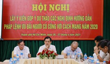 Thứ trưởng Bộ LĐ-TB&XH Nguyễn Bá Hoan cùng các lãnh đạo Cục Người có công tại trực tuyến m88 nghị lấy ý kiến các Dự thảo Nghị định hướng dẫn Pháp lệnh Ưu đãi Người có công