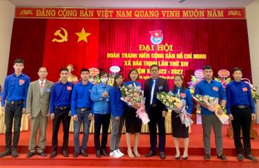 Ban Chấp hành Đoàn Thanh niên Cộng sản Hồ Chí Minh xã Đào Thịnh khóa XIV, nhiệm kỳ 2022 - 2027 ra mắt Đại hội.