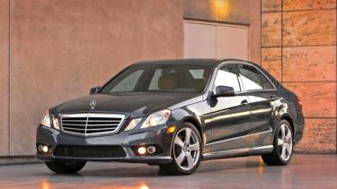 Mẫu Mercedes-Benz E-Class 2010 bán tại thị trường Mỹ