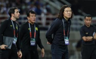 HLV Kim Pan Gon nhận hết mọi trách nhiệm về mình, sau khi Malaysia thua Thái Lan và bị loại khỏi AFF Cup 2022.